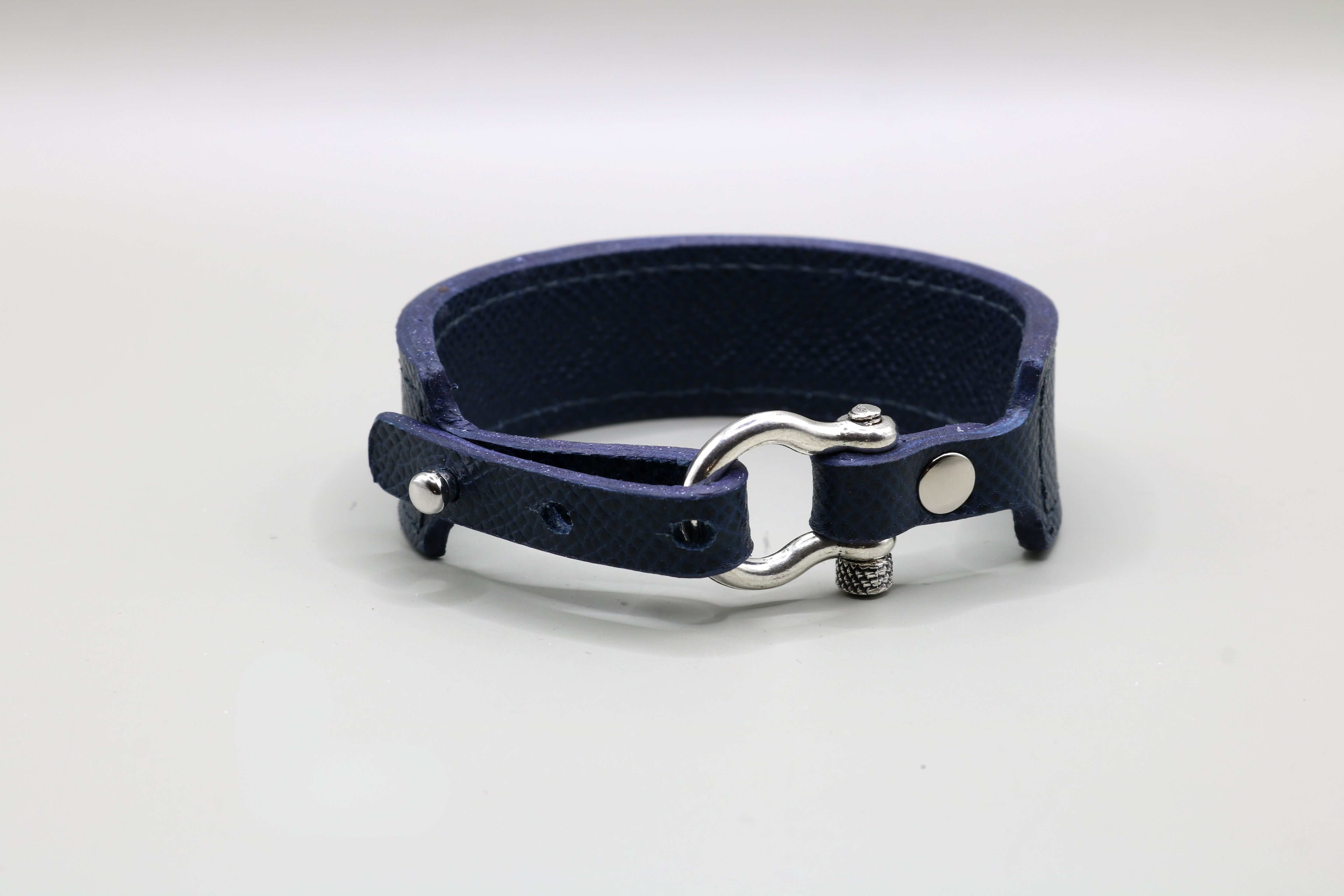 Women's Anti-Radiation Shackle Bracelet in Navy Blue Leather